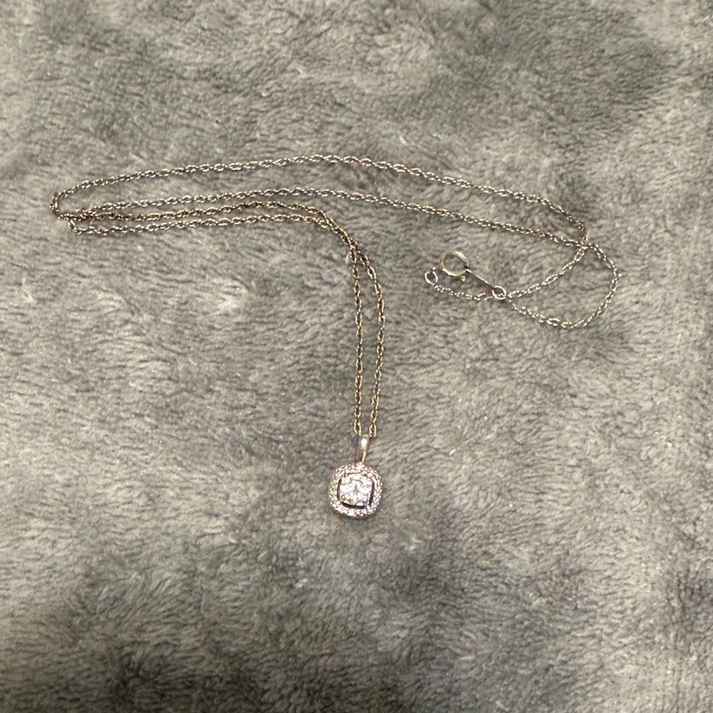 Silver Pendant Necklace